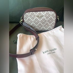Kate Spade logo crossbody bag beige/ burgundy color